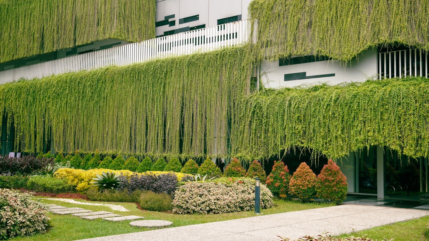 10 Tips for Designing an Eco-Friendly Home